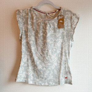 🆕 TRESPASS | NWT Grey White Floral Ruffle Sleeve Tee